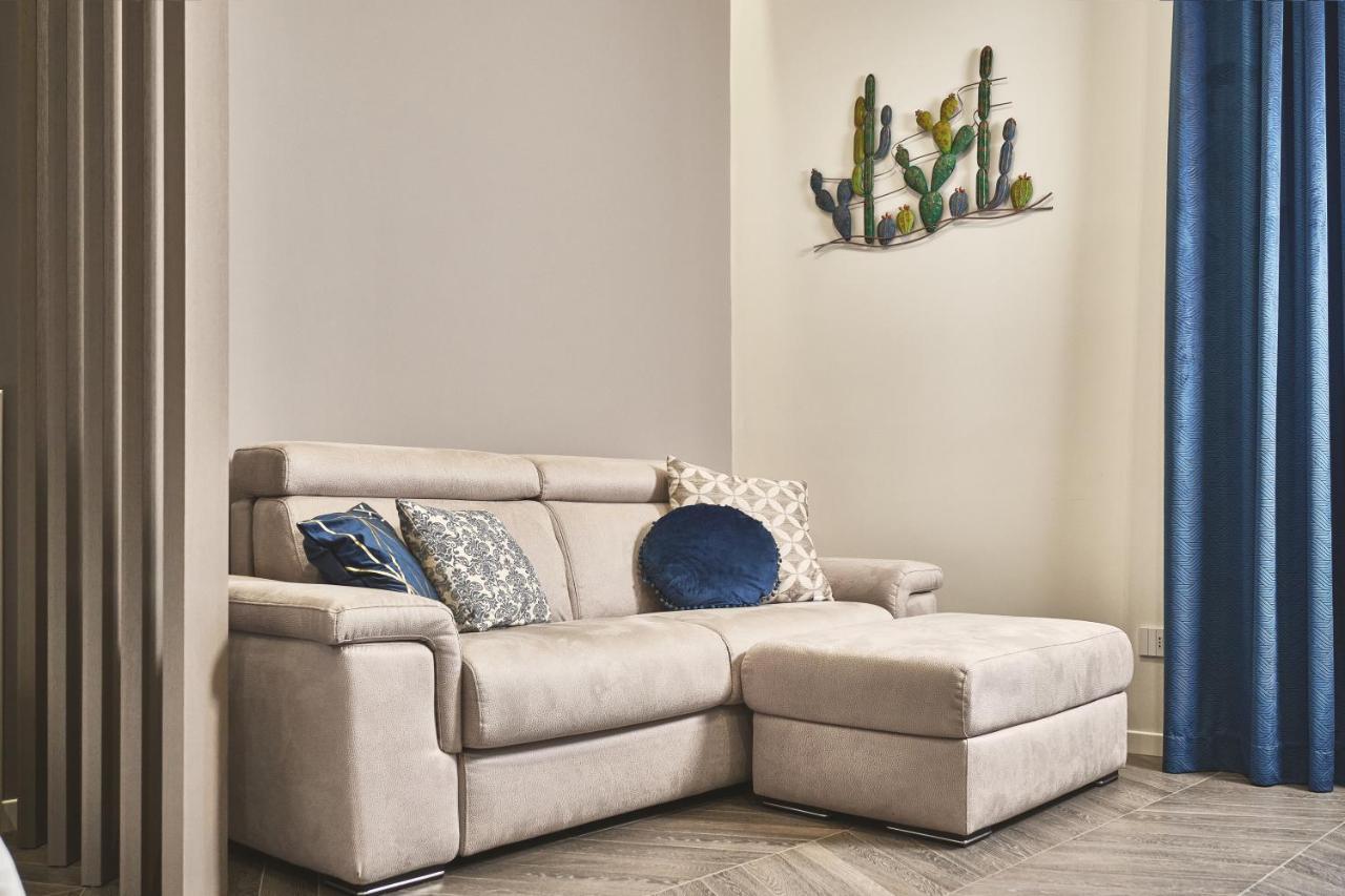 Miche Luxury Home - Appartamento Vista Mare A Trani Bagian luar foto